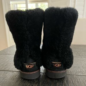 Ugg Booties! Cozy, warm, in good condition.